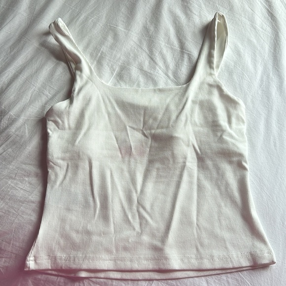 EDIKTED BRAND NEW TOP NEVER WORN - Picture 6 of 6
